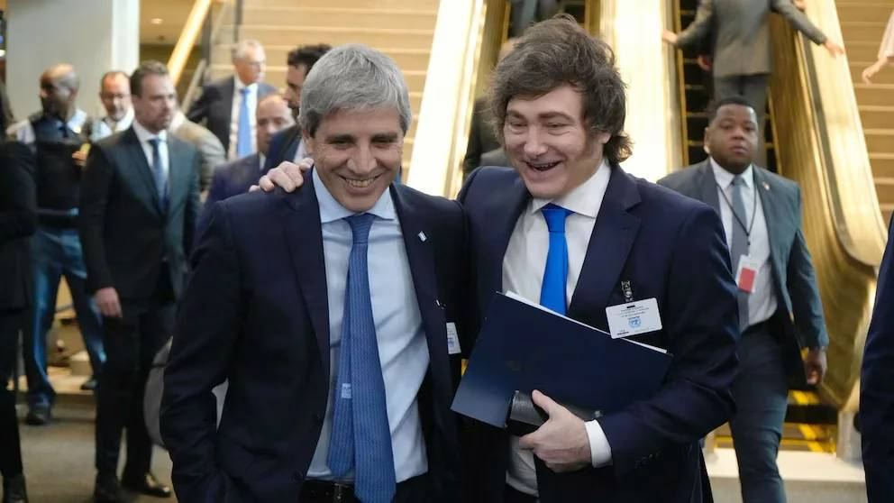 El Gobierno sostuvo el superávit con más ajuste y llevó la inversión y los giros a las provincias a niveles mínimos
