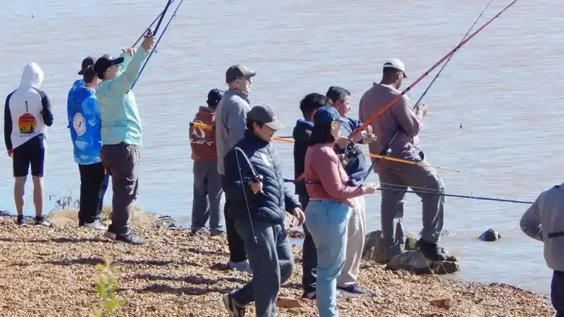 El lago de Salto Grande tuvo su propio desafío de pesca