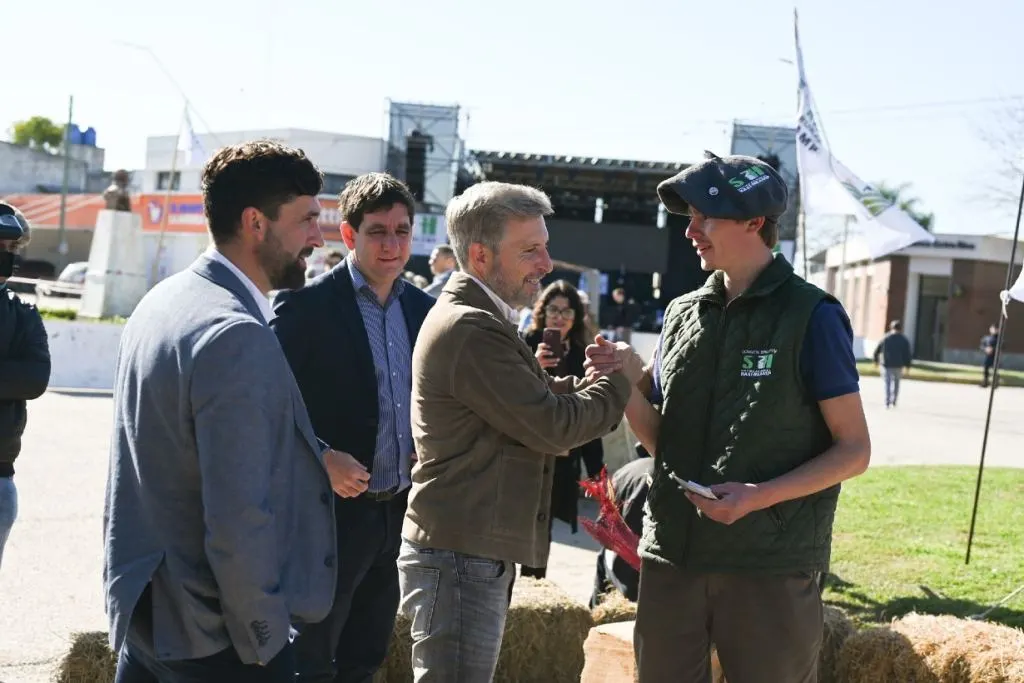En expo rural, Frigerio aseguró que “nunca más habrá un gobierno enfrentado con el principal sector productivo”