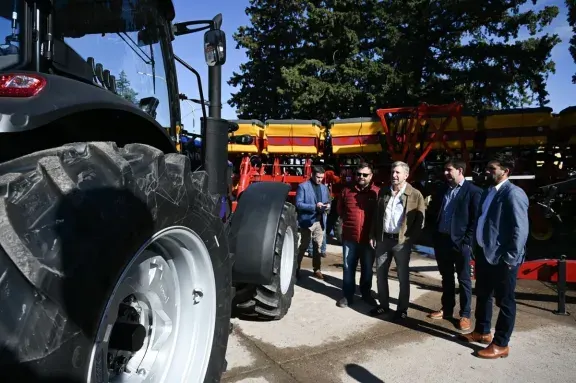 En la Expo Rural de Hasenkamp Frigerio defendió al sector productivo entrerriano