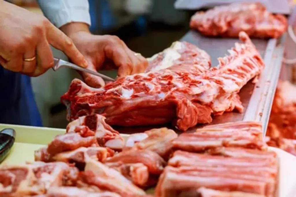 En Paraná, comerciantes advierten que “hay gente que compra carne en seis cuotas”