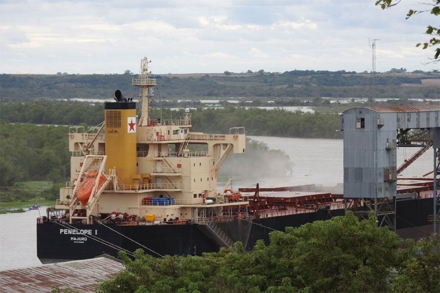 Entre Ríos lidera el transporte fluvial de granos del país: concentra nueve de cada 10 toneladas