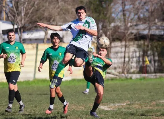 Fútbol local: empate en el clásico y victoria decana