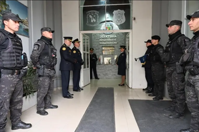Homenajearon a los policías entrerrianos que murieron en cumplimiento del deber