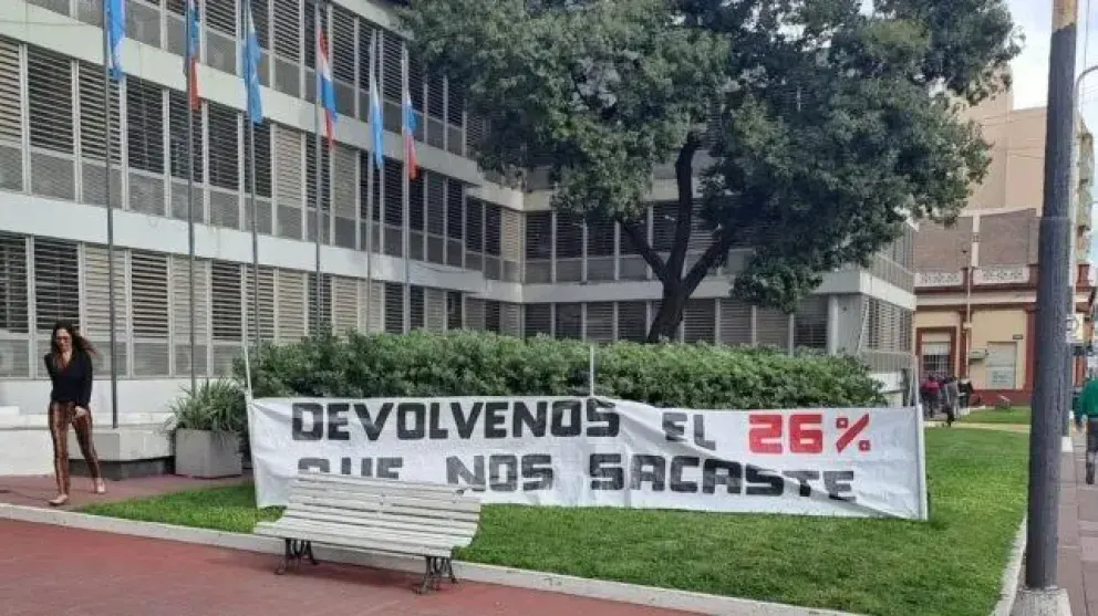 Impulsan una ley para derogar la Ley de Enganche que ata los sueldos judiciales de Entre Ríos a los aumentos de la Corte