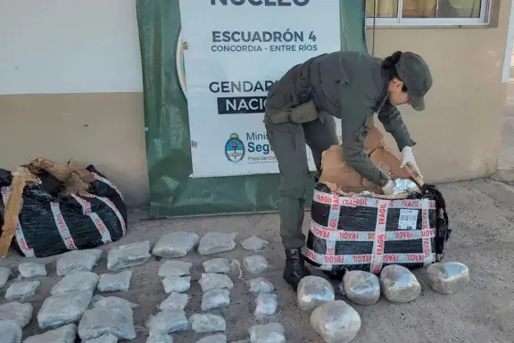 Interceptaron 212 kilos de marihuana enviados en encomiendas