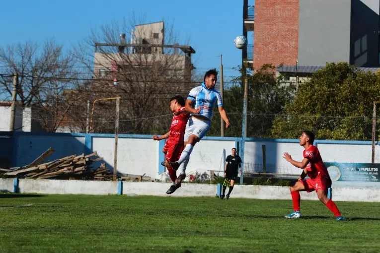 Juventud Unida y Central Larroque igualaron 0 a 0, empate que no le sirvió a ninguno