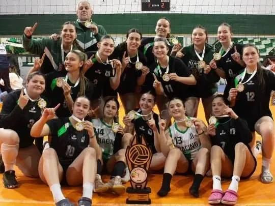 Las chicas de Racing se consagraron campeonas de la Liga Provincial de Vóley Sub-18