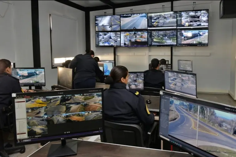Los primeros cambios del nuevo 911: quintuplicó las líneas de atención y amplió el monitoreo en Concordia
