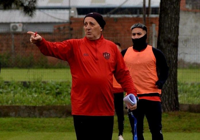 Marcelo Fuentes fue oficializado en Patronato y dirigió su primera práctica: "Estoy con todas las energías"
