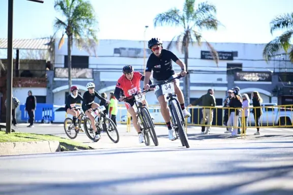 Más de 400 corredores participaron de la tercera edición del Dúa Bértora en la Costanera