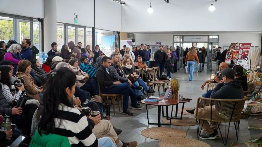 Paraná Lee cerró con libros, historias y gran presencia de público