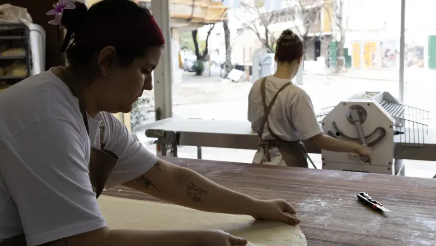 Preocupa un fuerte avance de la informalidad laboral entre las mujeres y jóvenes