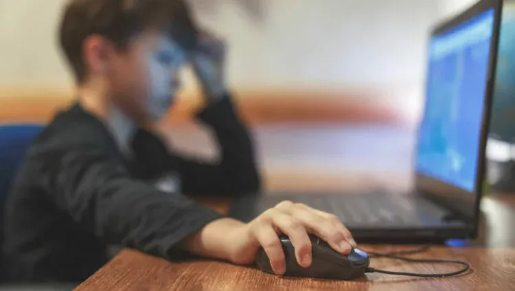 Presentan un proyecto en Diputados para preservar a los niños de la exposición digital