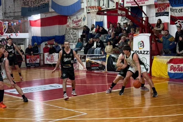 Racing cayó ante Peñarol de Rosario del Tala en su segunda presentación en la Liga Provincial de Mayores
