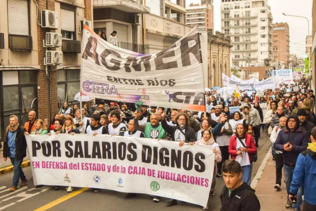 Reclamo salarial: Agmer lanzó un paro de 48 horas