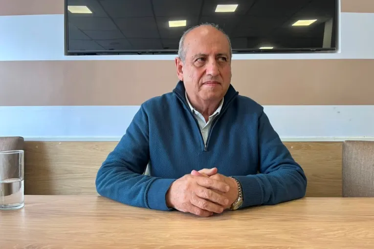 Rossi pasó por Concordia y confirmó que su esposa abandonará el bloque de senadores del PJ