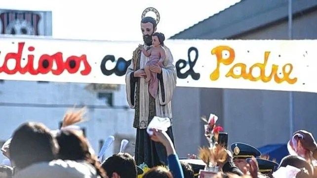 San Cayetano: "Estamos esperando una bocanada de esperanza", dijo referente de la comunidad católica