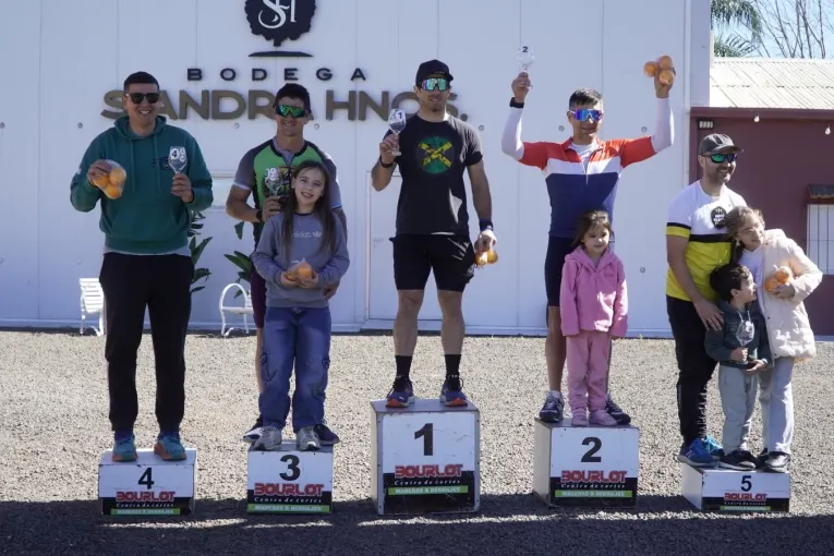 Se corrió el Rural Bike de los Viñedos y Pecanes en La Criolla