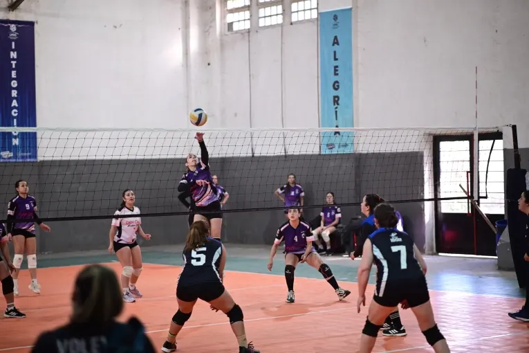 Se jugó la primera fecha del Torneo Clausura de la Liga Municipal de Vóley