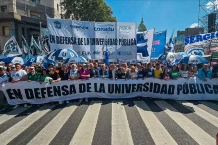 Se reabre el conflicto universitario: los gremios docentes realizarán un paro y reclaman por el financiamiento
