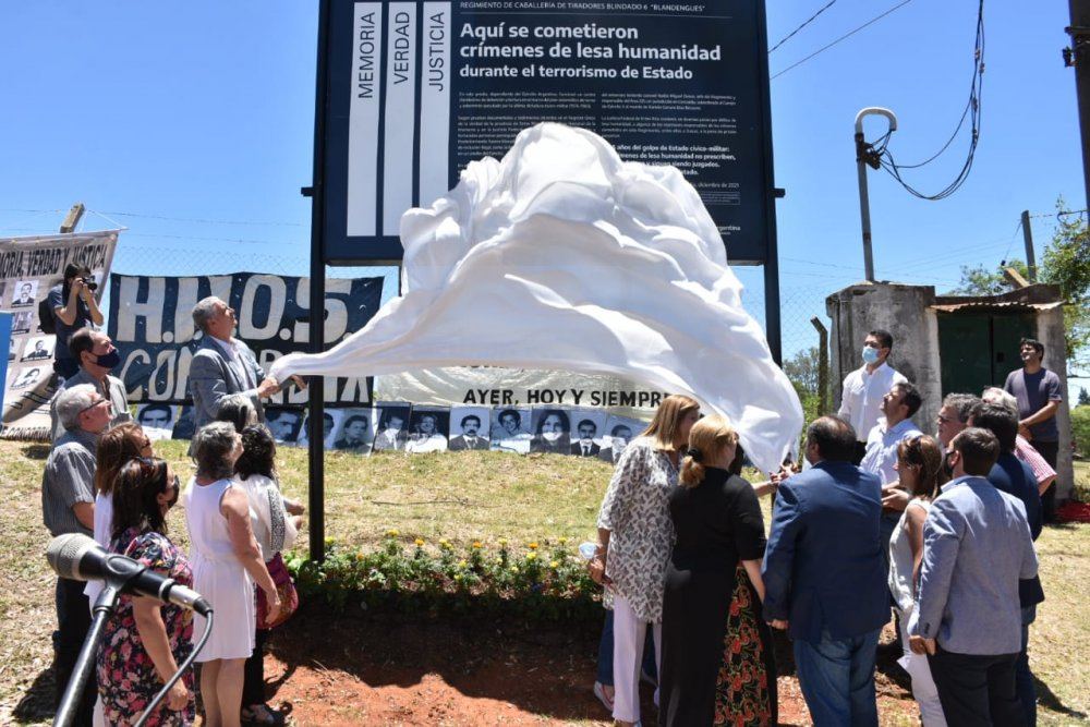 Se reinstala el cartel que señala «Sitio de Memoria» en Concordia