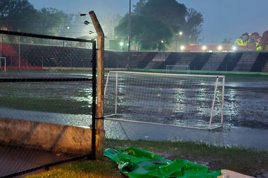 Suspendieron las finales que iban a jugarse en el estadio «Ciudad de Concordia», totalmente anegado