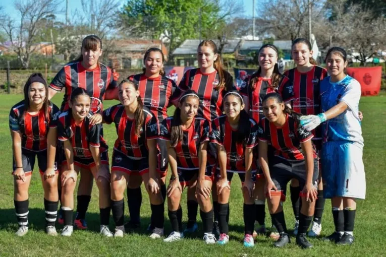 Triunfo holgado y caída mínima para las chicas del Olimpo