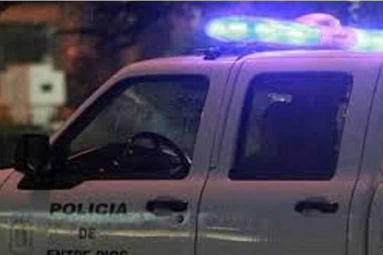 Una policía fue herida de un botellazo cuando intentaba intervenir en una pelea