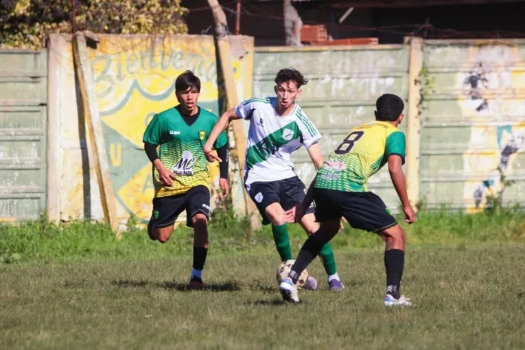 Unión del Suburbio y Pueblo Nuevo repartieron puntos en una nueva edición del clásico