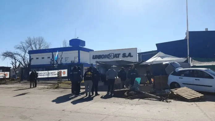 Unionbat sigue sin pagar y el gremio le dio 48 horas para regularizar las indemnizaciones