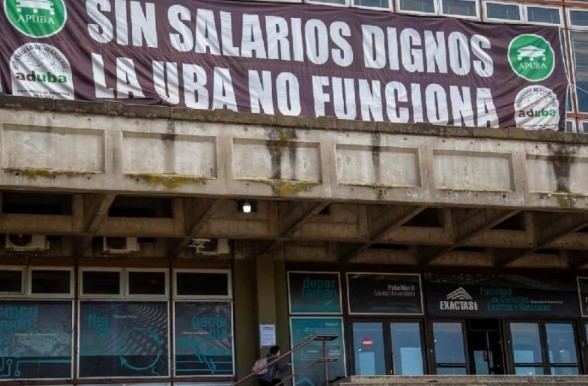 Universitarios reclaman la aplicación de la Ley de Financiamiento Universitario y comienzan un nuevo paro