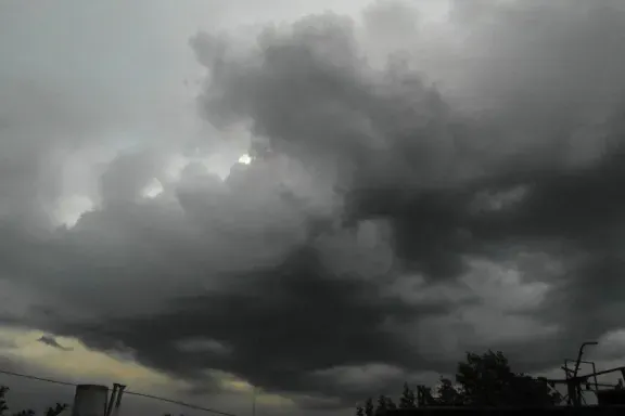 Alerta naranja por tormentas: Gualeguaychú pasará la noche bajo fuerte amenaza de lluvias y granizo