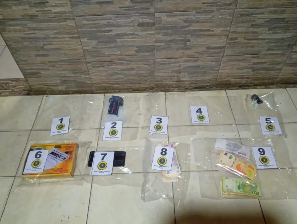 Allanamiento en barrio Santa Teresita: secuestraron cocaína, dinero y detuvieron a un hombre