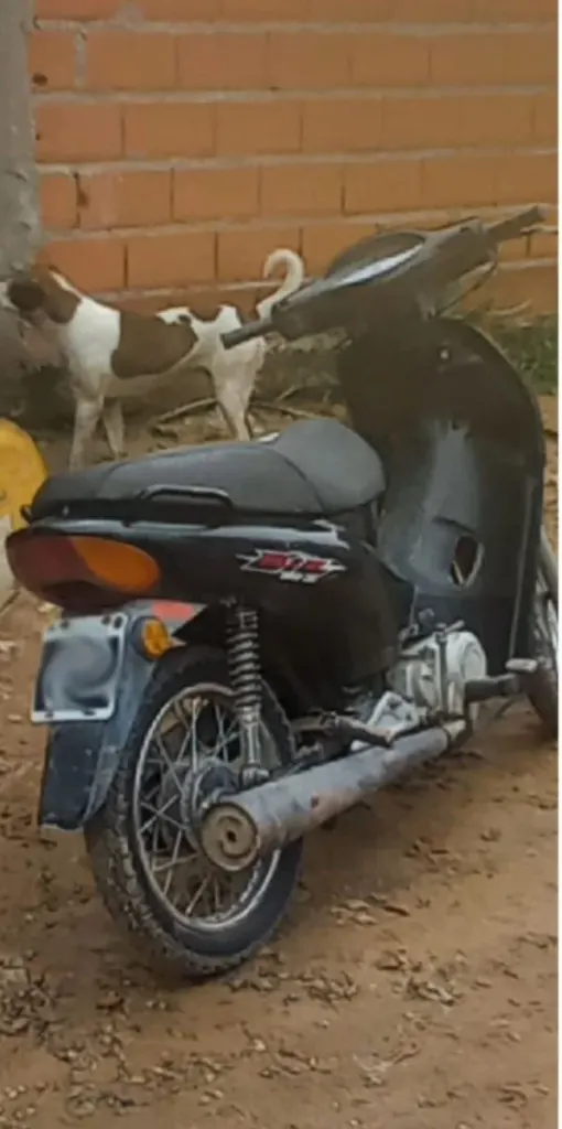 Allanaron una vivienda en Colón y secuestraron una moto y prendas de vestir