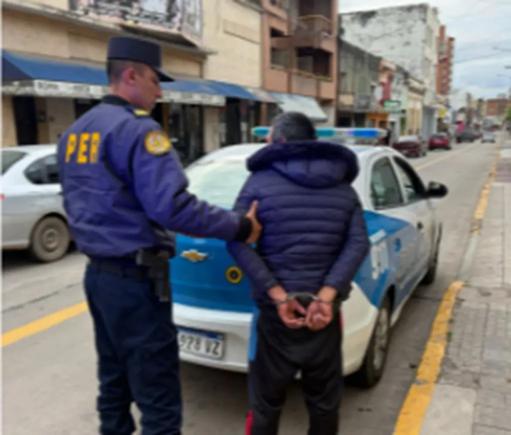 Altercado entre dos hombres. Secuestro de una notebook