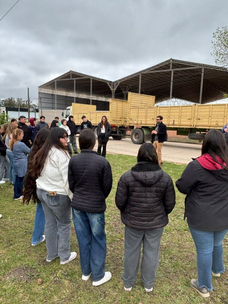 Alumnos de Gualeguaychú conocieron el Parque Industrial de Concepción del Uruguay