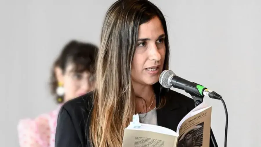 Arte en Conexión: la poesía toma el Domo con el taller de Belén Zavallo