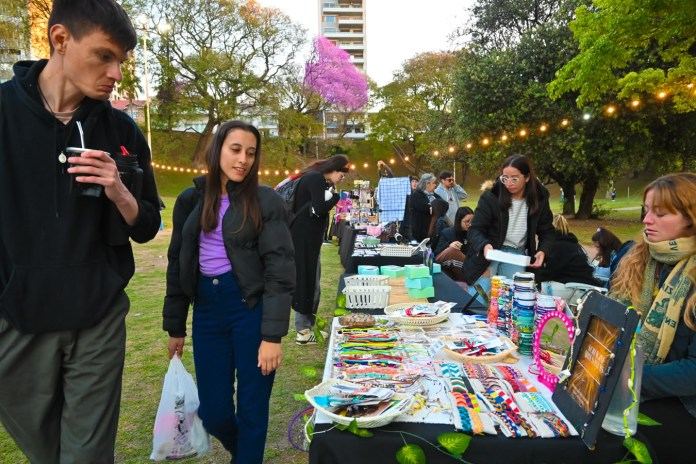 Arte Joven reunió a músicos y emprendedores en el Parque Urquiza