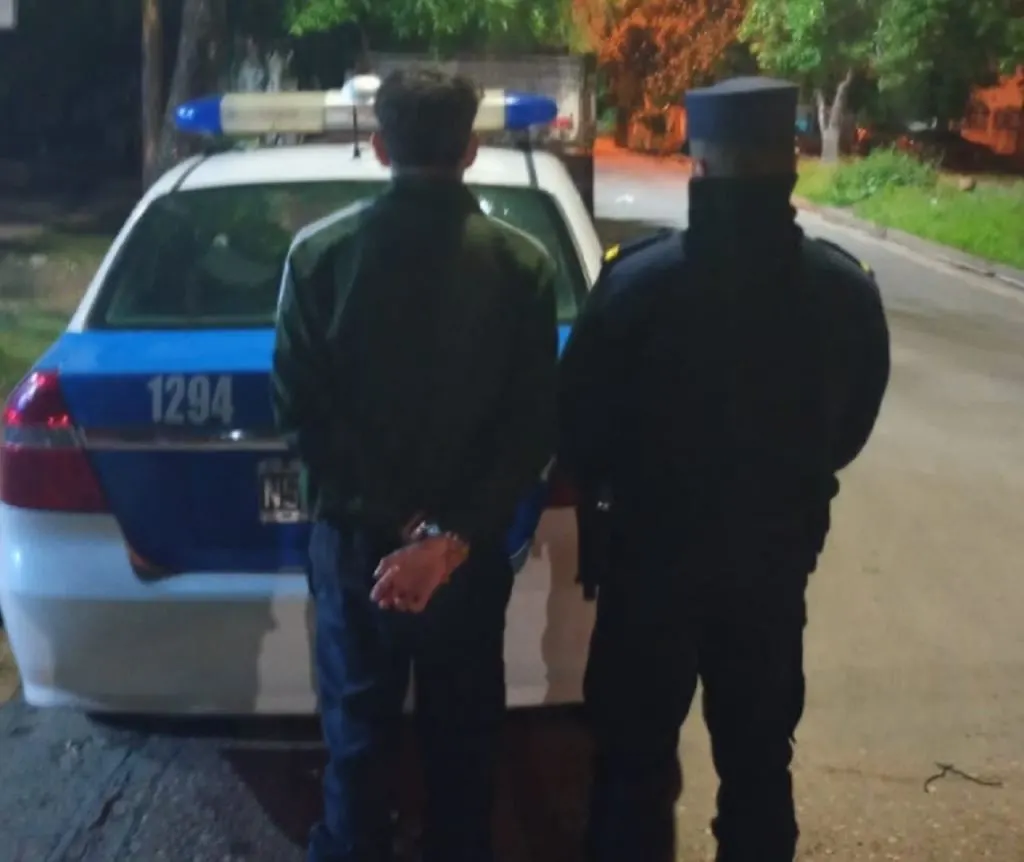 Asaltaron a un remisero a punta de pistola en Paraná y detuvieron a un sospechoso
