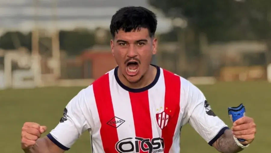 Atlético Paraná sacó ventaja en Pronunciamiento