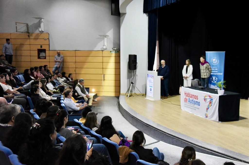 Auditorio repleto para la charla sobre “Infancias y adolescencias”
