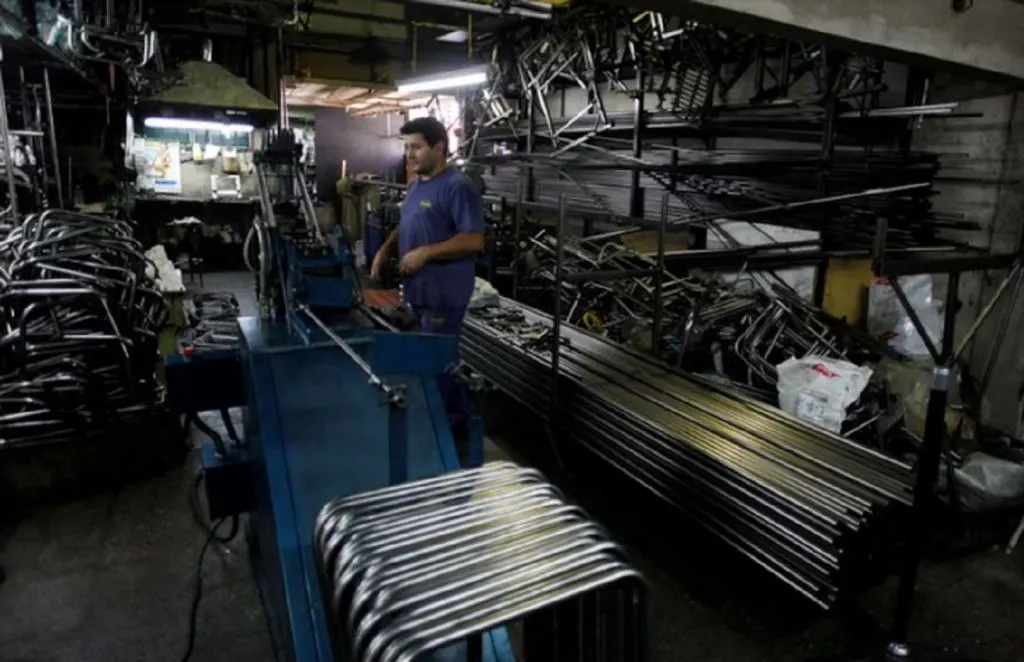 Aumentaron 11% las horas trabajadas pero la producción solo subió 3% en diez años