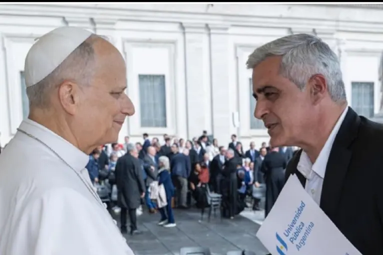 Autoridades universitarias entregaron una carta al Papa en la que cuestionan el incumplimiento de la Ley de Financiamiento