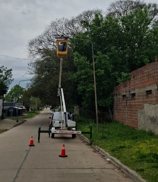 Avanza la renovación del alumbrado público