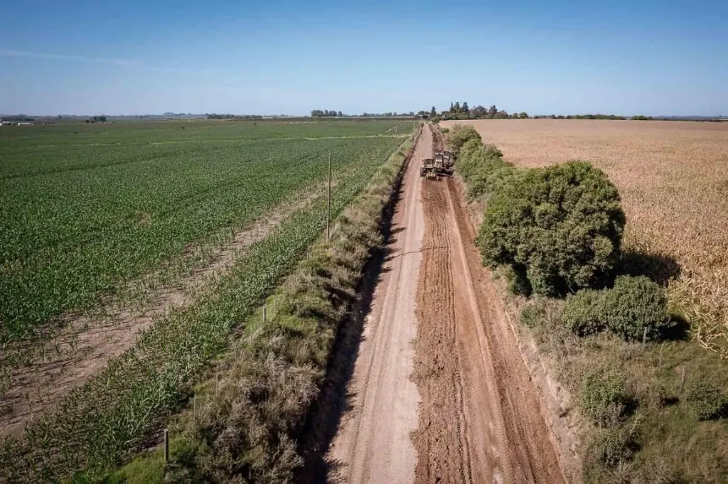 Avanzan los convenios de colaboración para fortalecer el mantenimiento de caminos rurales