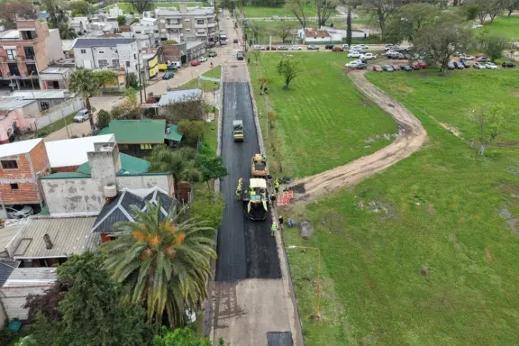 Bachearon tramos de calle Güemes al sur de la ciudad