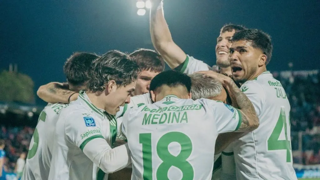 Banfield se impuso con un par de golazos y agudizó la crisis de Tigre