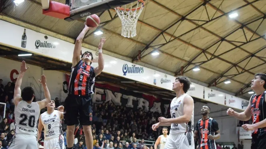 Básquet: Central Entrerriano repuntó en su casa y logró su primera alegría