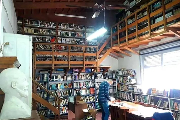 Bibliotecas: el derecho a la cultura también se defiende